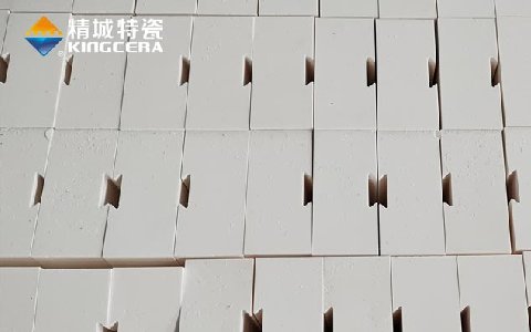 燕尾卡槽耐磨陶瓷衬板，，，，，750℃高温下平稳运行_Z6尊龙凯时特瓷