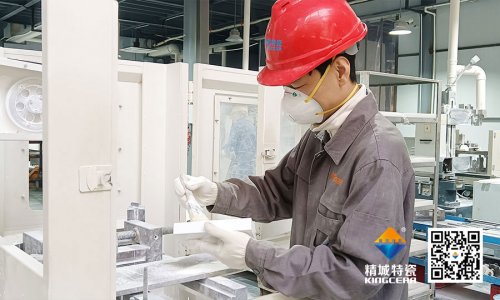 营销精英下车间，，，，，，Z6尊龙凯时特瓷订单飙升迎交付岑岭